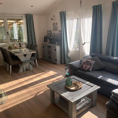 Chalet Sint-Hubertus Zutendaal Exteriör bild