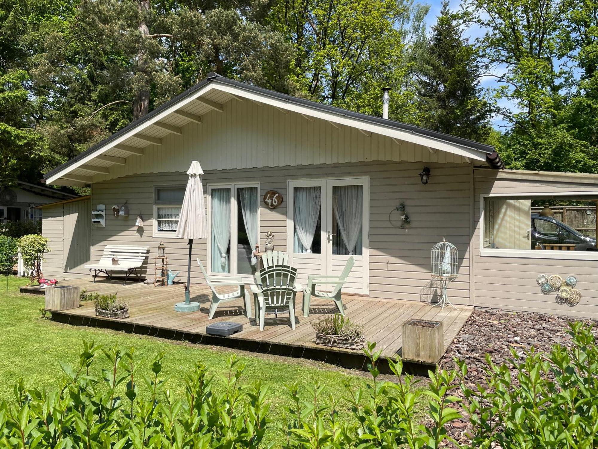 Chalet Sint-Hubertus Zutendaal Exteriör bild