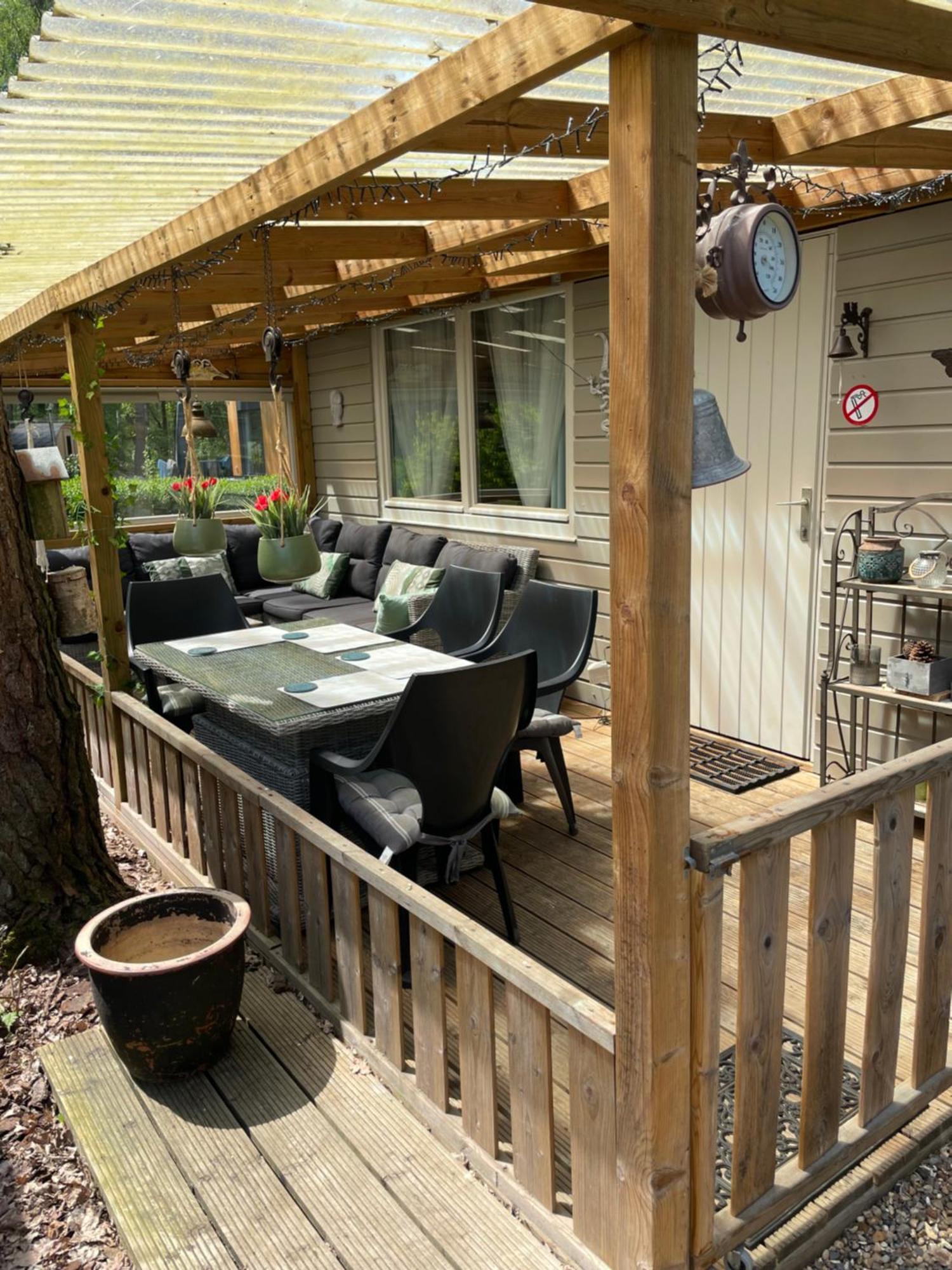 Chalet Sint-Hubertus Zutendaal Exteriör bild