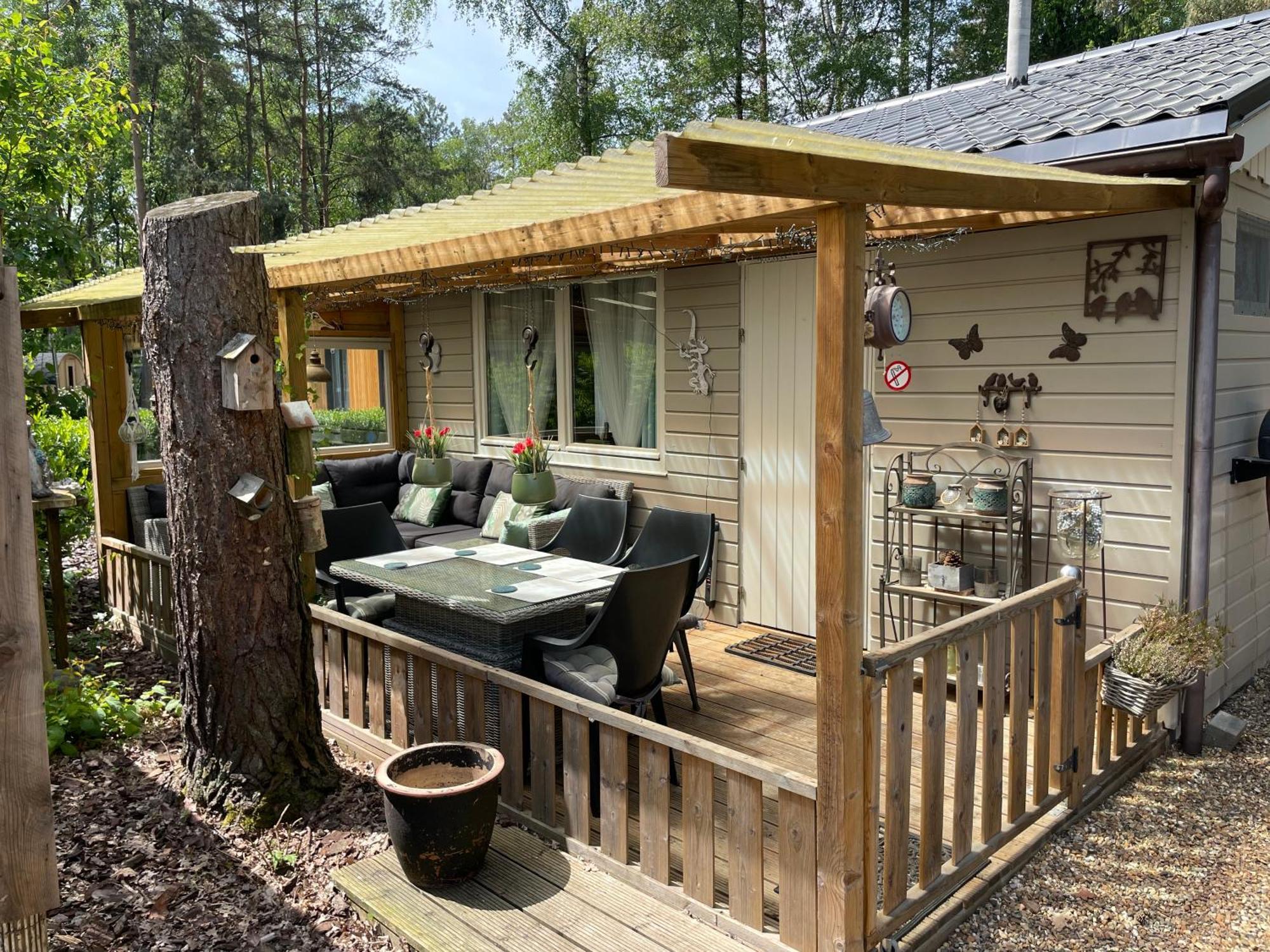 Chalet Sint-Hubertus Zutendaal Exteriör bild