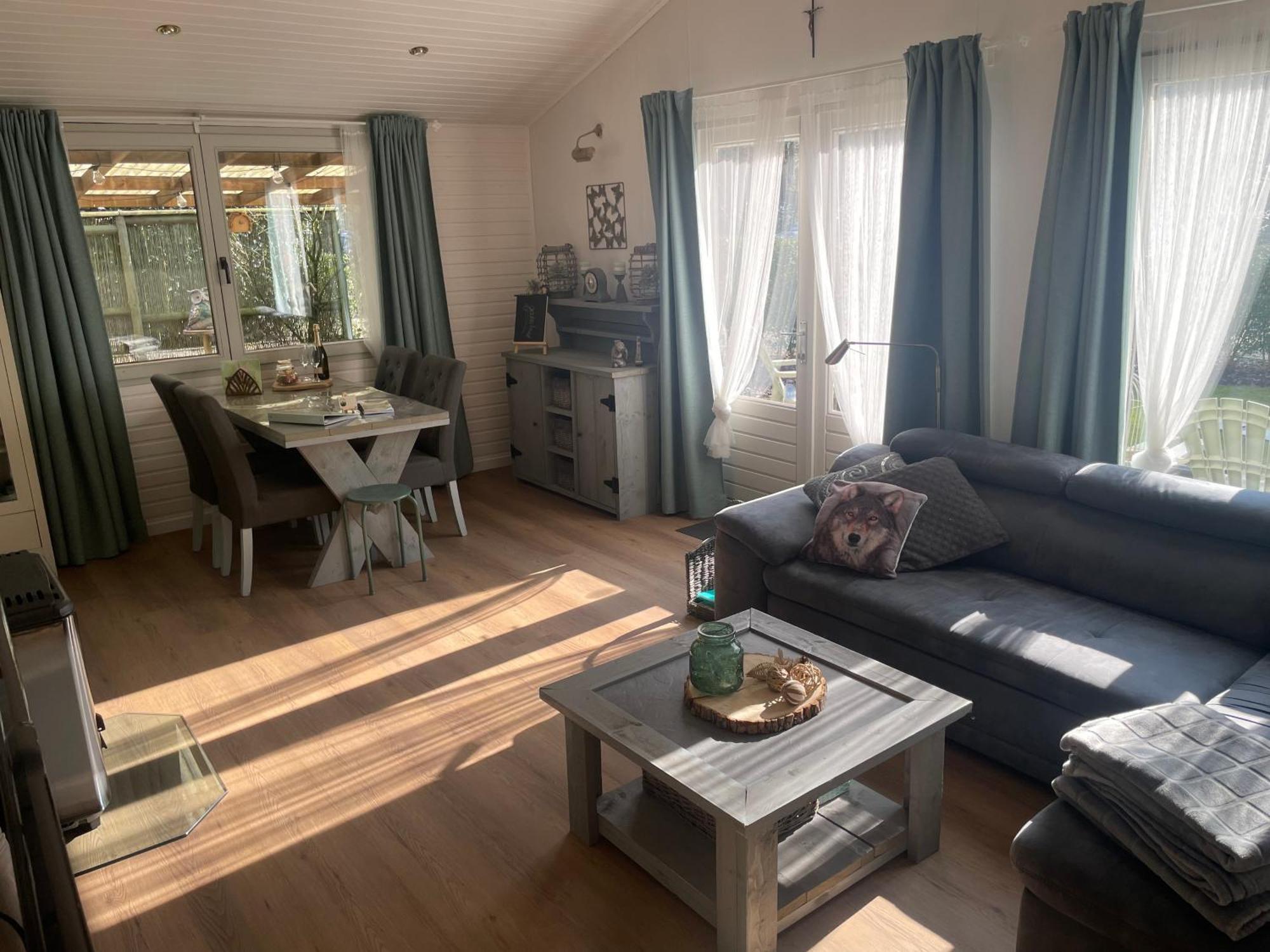 Chalet Sint-Hubertus Zutendaal Exteriör bild